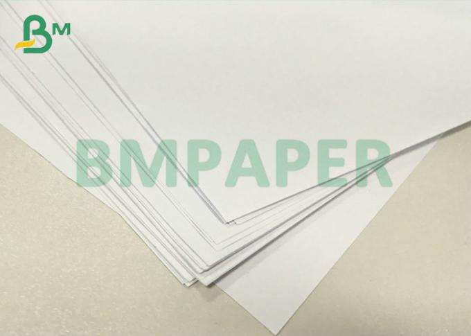 бумага древесины 50gsm 53gsm 890mm 1000mm белая Woodfree бумажная Uncoated