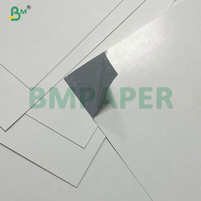 310 гсм Гладкая стойкость к складыванию Черное ядро TCG Cardstock для печати игровых карт