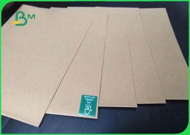 Ролл неотбеленной картонной картонной линейки Kraft Liner 126 г - 440 г