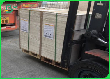 Доска из слоновой кости, сложенная 250 / 350 гм, белый лист, покрытый одной стороной
